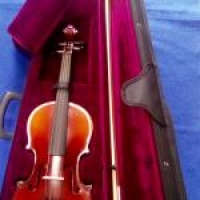 Скрипка Hans Klein HKV-4 HP 1/4 со смычком, кейсом и канифолью.